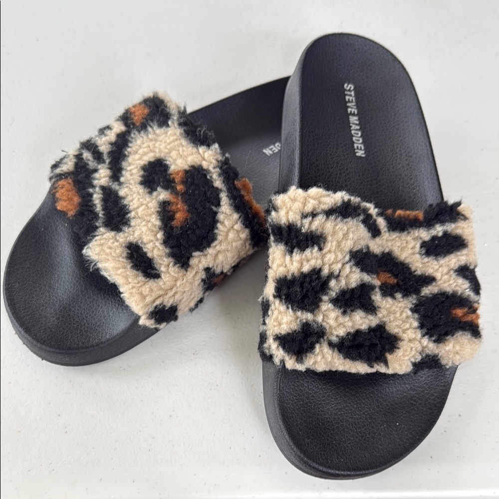 Steve Madden Leopard Print Fuzzy Slides